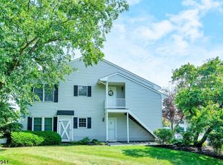 388 Burdock Ct UNIT 388, Three Bridges, NJ 08887