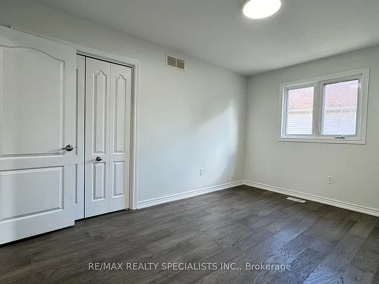 505 Bridlewreath Ct #UPPER LVL — Photo 34