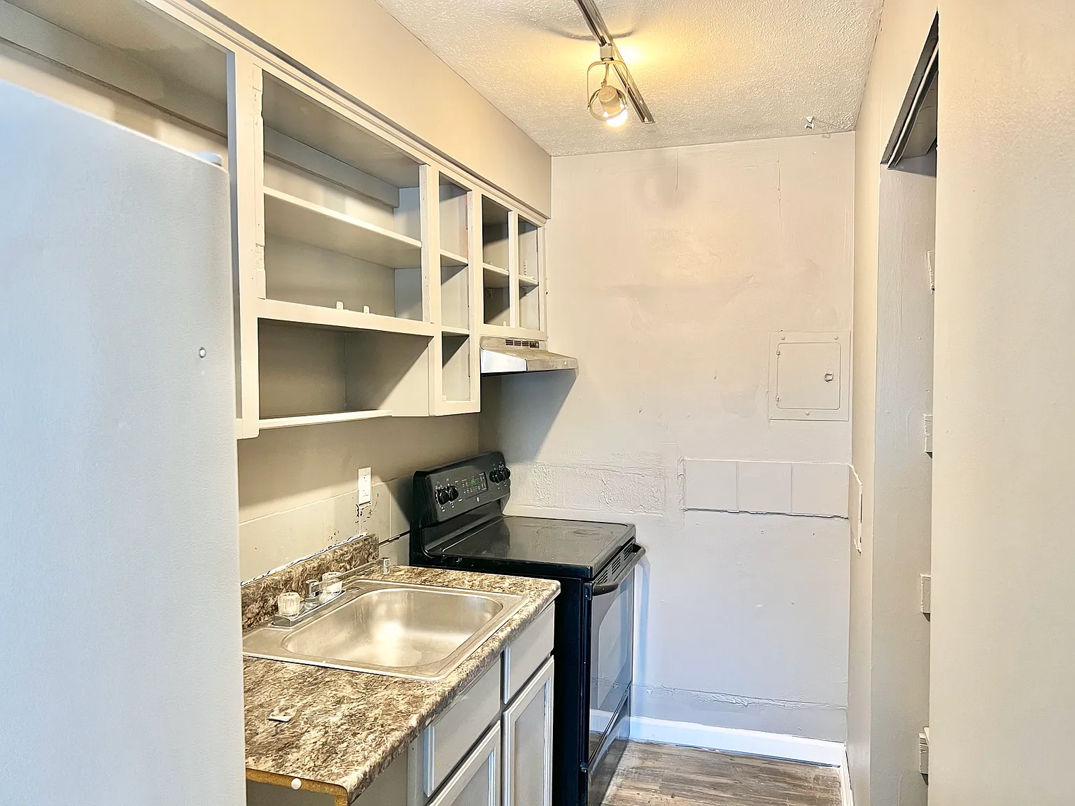 4501 S 6th St — Photo 3
