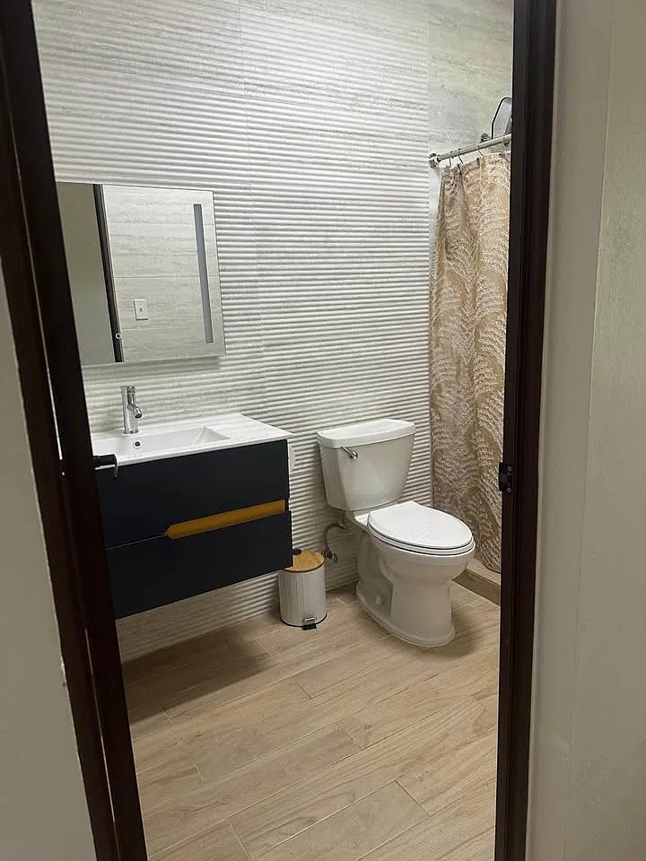 1 bed, 2.0 bath, 500 sqft, $1,000 — Photo 4