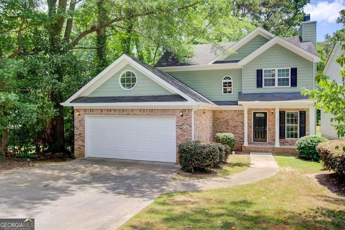 1311 Bolton Rd NW photo 1