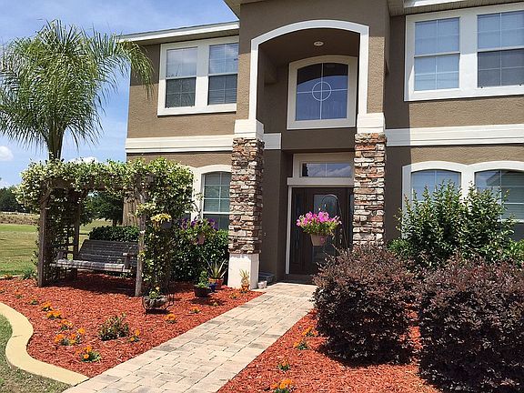 2nd image of 23509 Valderama Ln