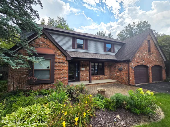 2716 Stoneleigh Dr, Toledo, OH 43617