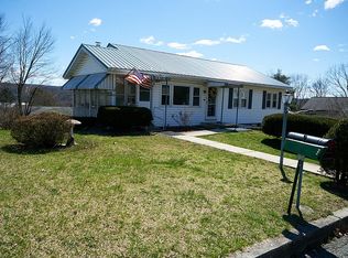 51 Fairview Dr, Lehighton, PA 18235