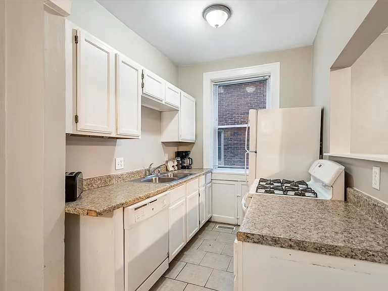 4933 Odell St #1W — Photo 10