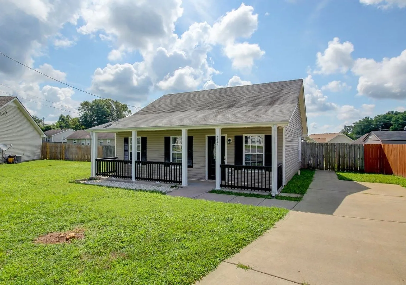 227 Faulkner For Rent — Photo 3