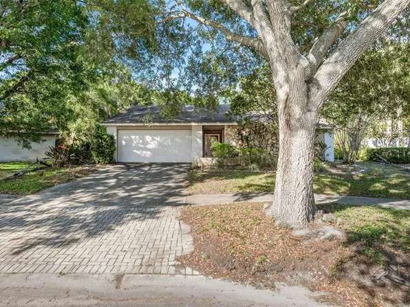 4101 Windtree Dr, Tampa, FL 33624