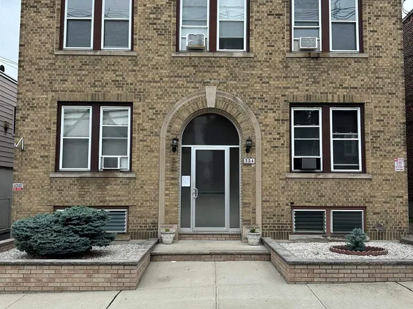 324 Danforth Ave, Jersey City, NJ 07305