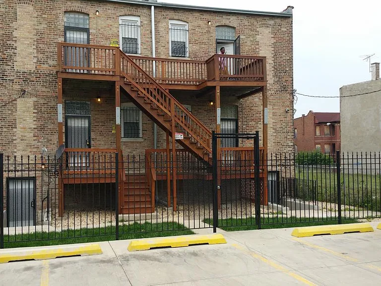 6721 S Green St #2S — Photo 12
