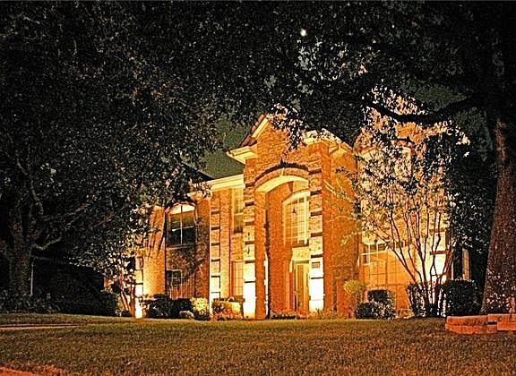 2nd image of 901 Brittany Dr