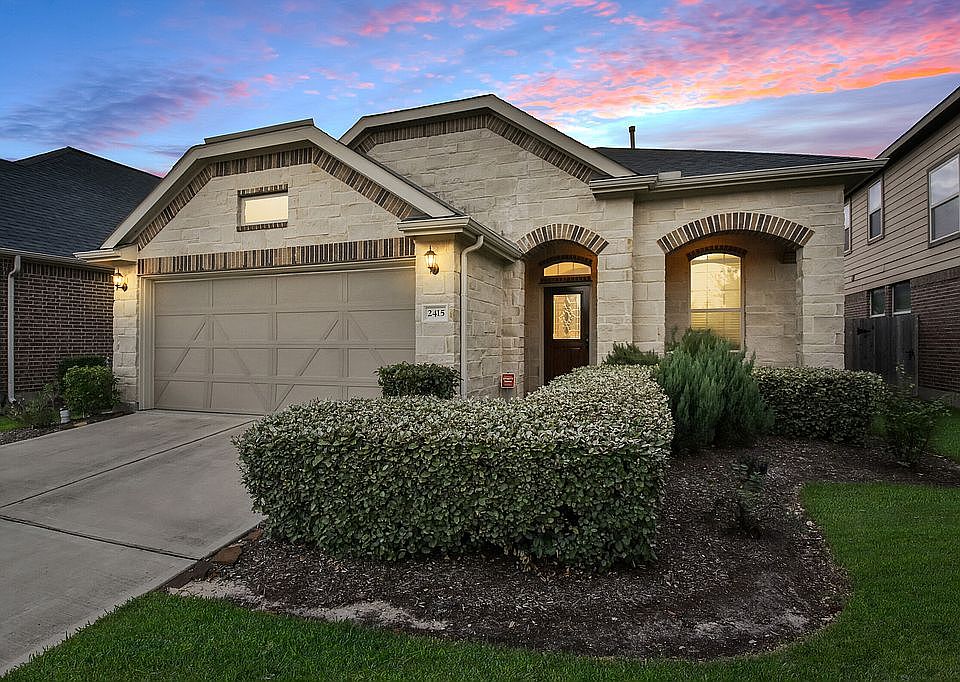 1st image of 2415 Village Lakes Dr