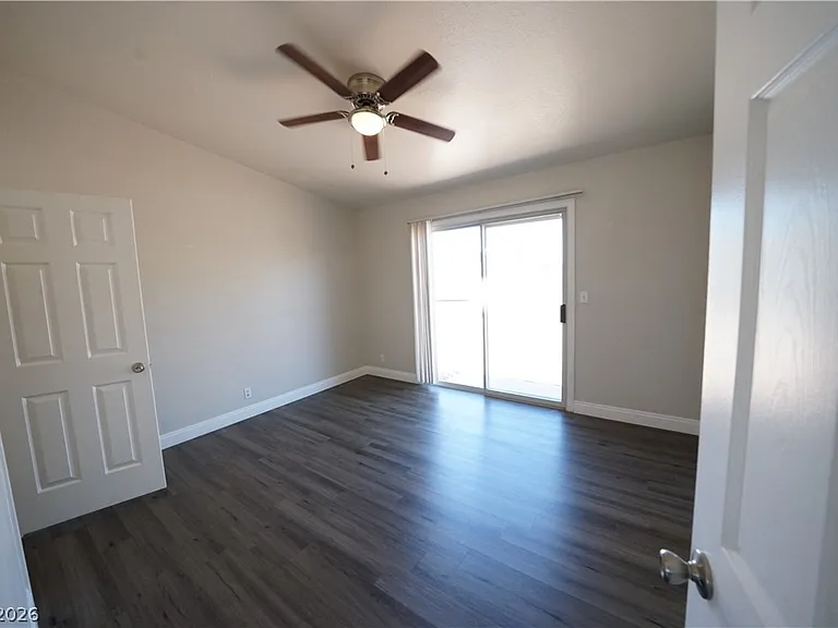 916 Clubview Dr — Photo 21