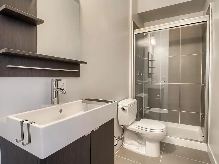 2103 W 32nd Ave #9 — Photo 30