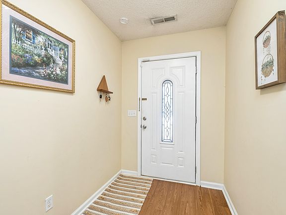 2nd image of 1825 Lirope Way