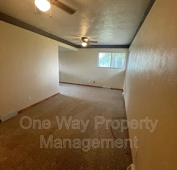 501 1st Ave — Photo 5