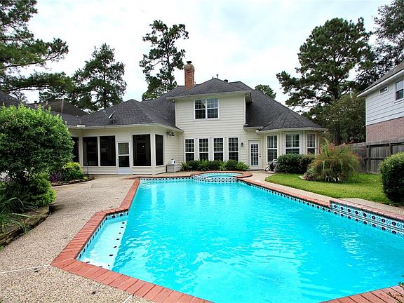 2nd image of 5826 Woodland Falls Dr