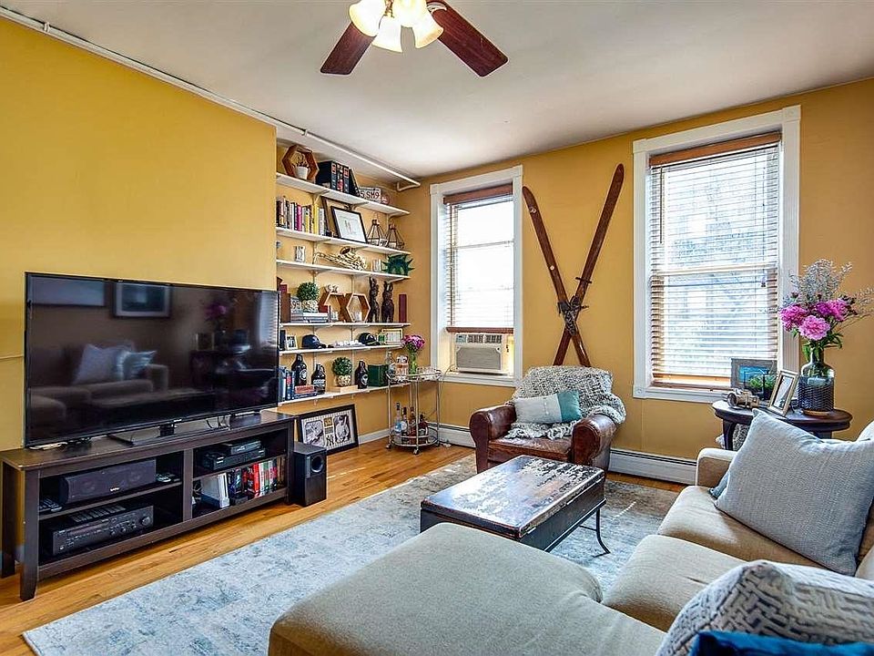 1st image of 621 Willow Ave APT 4L