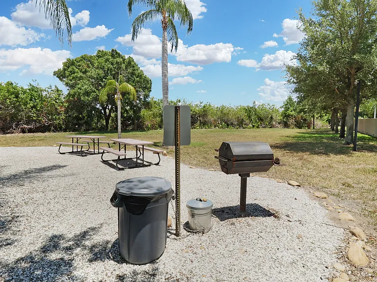 6367 Bayside Key Dr — Photo 37