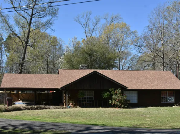 306 Pine Cir, Hallsville, TX 75650