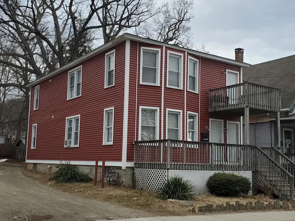 221 Valley St, Willimantic, CT 06226