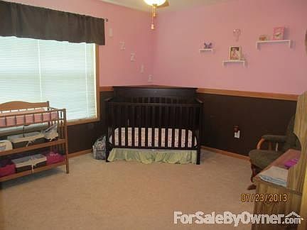 4th image of 80 Margene Dr