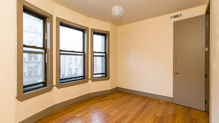 Rented by Nooklyn NYC LLC | media 19