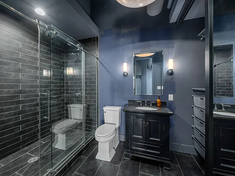 3010 Locust St #208 — Photo 24