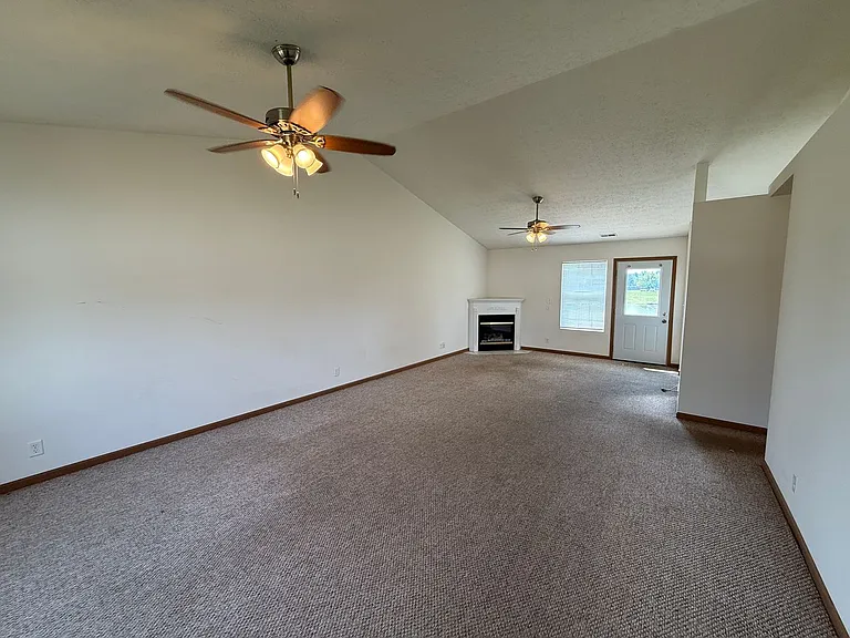 3217 Hopkins Ct — Photo 3