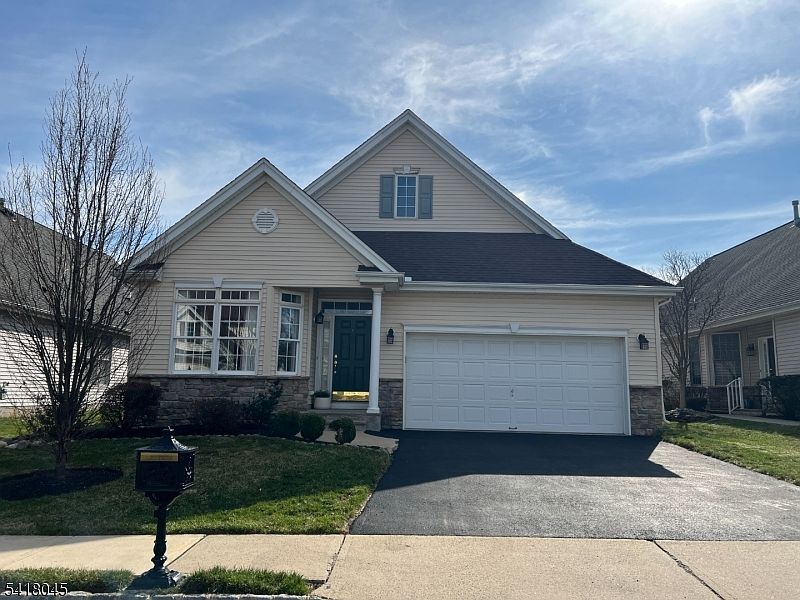 1st image of 11 Stryker Rd