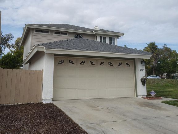 2nd image of 2523 Manzana Way