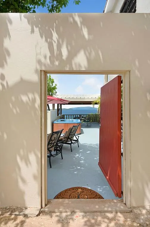 2 bed, 1000 sqft, $6,000 — Photo 2