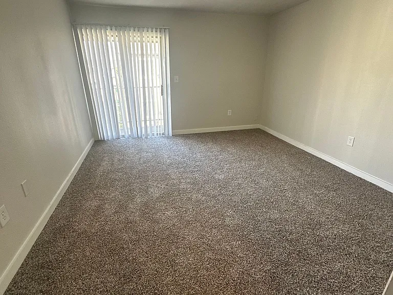 Regency Point Luxury Apartments — Photo 98