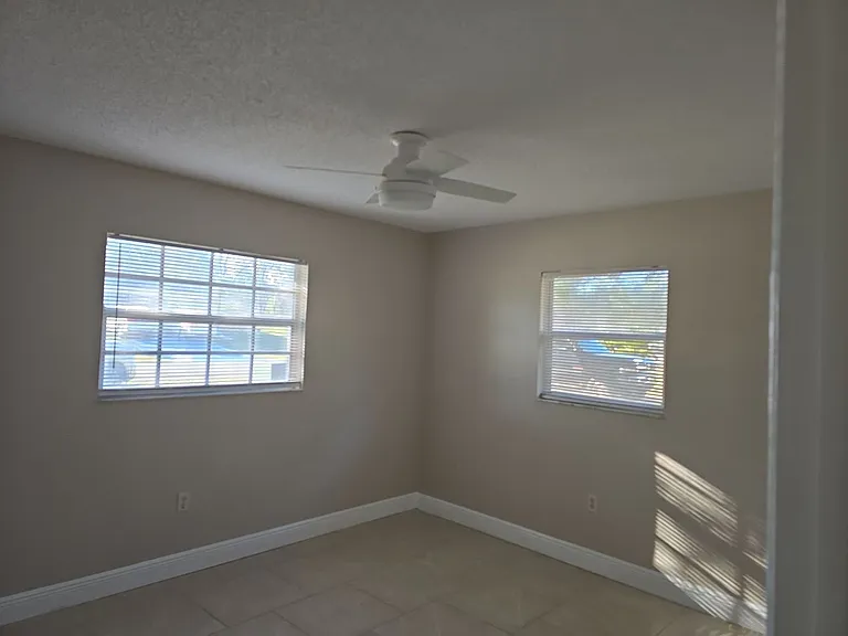7251 McGinnes Ct — Photo 17