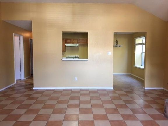 2nd image of 3323 Beatty Dr