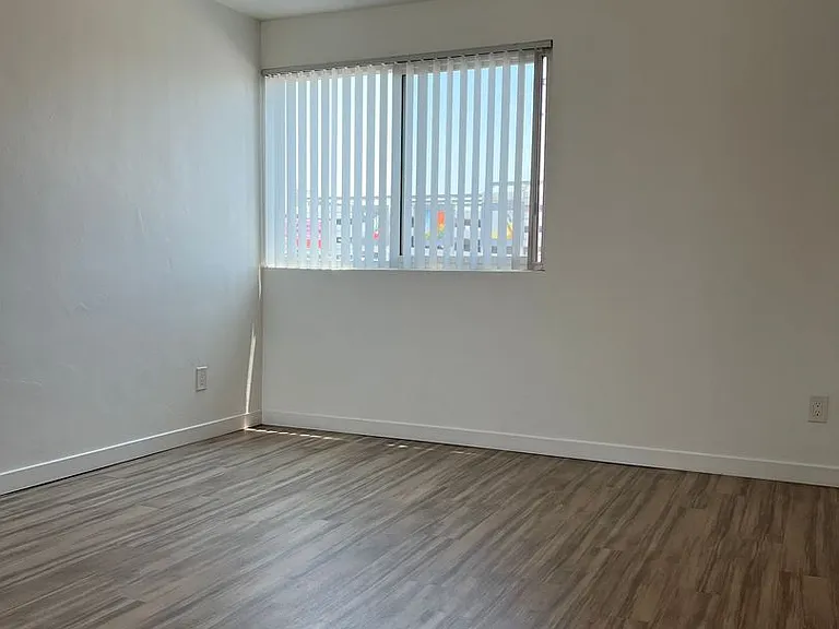 Star North Apartments — Photo 17