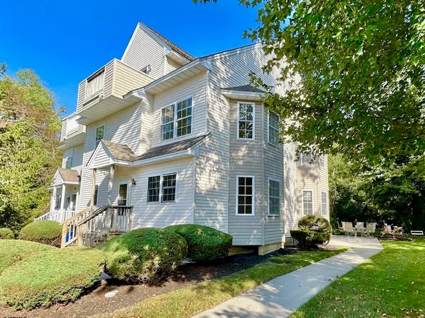 303 Maxwell Ct #303, Egg Harbor Township, NJ 08234