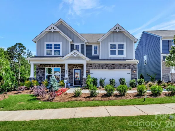 8613 Acadia Pkwy, Sherrills Ford, NC 28673