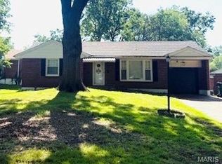 1142 Bluegrass Dr, Saint Louis, MO 63137