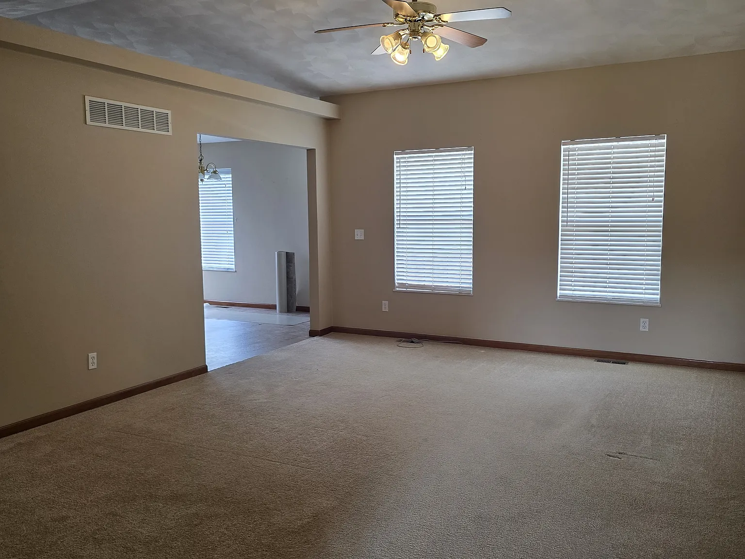 3 bed, $2,100 — Photo 2