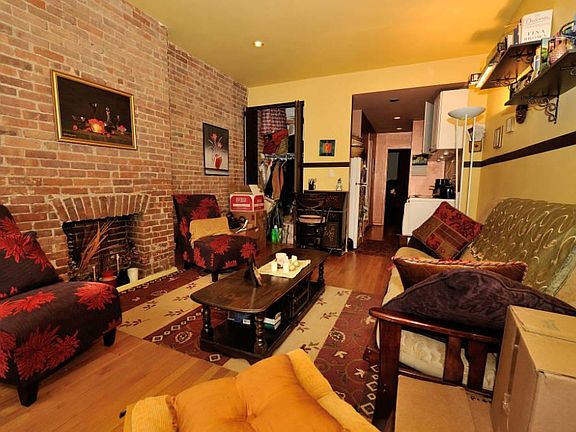 3rd image of 336 E 77th St APT 8