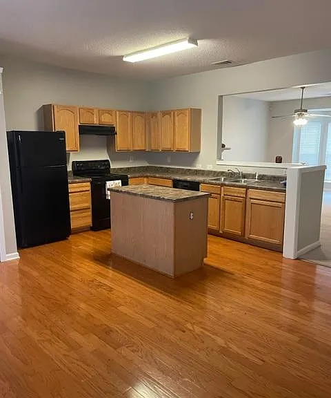 2847 Parkway Close — Photo 5