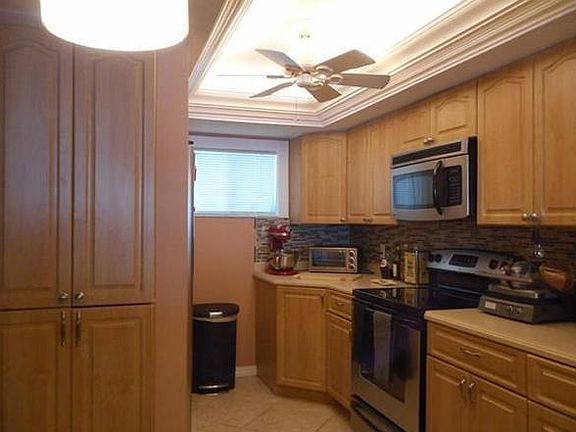 5th image of 2711 1st St APT 503