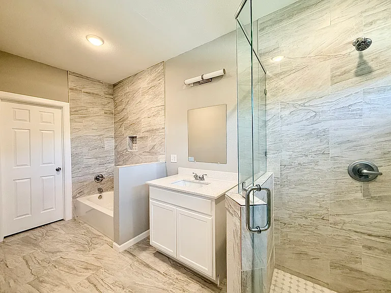22060 Flanagan Cir #B — Photo 10