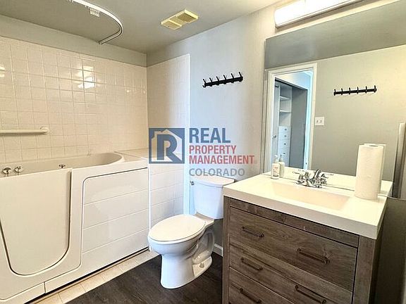 5th image of 13992 E Marina Dr APT 308