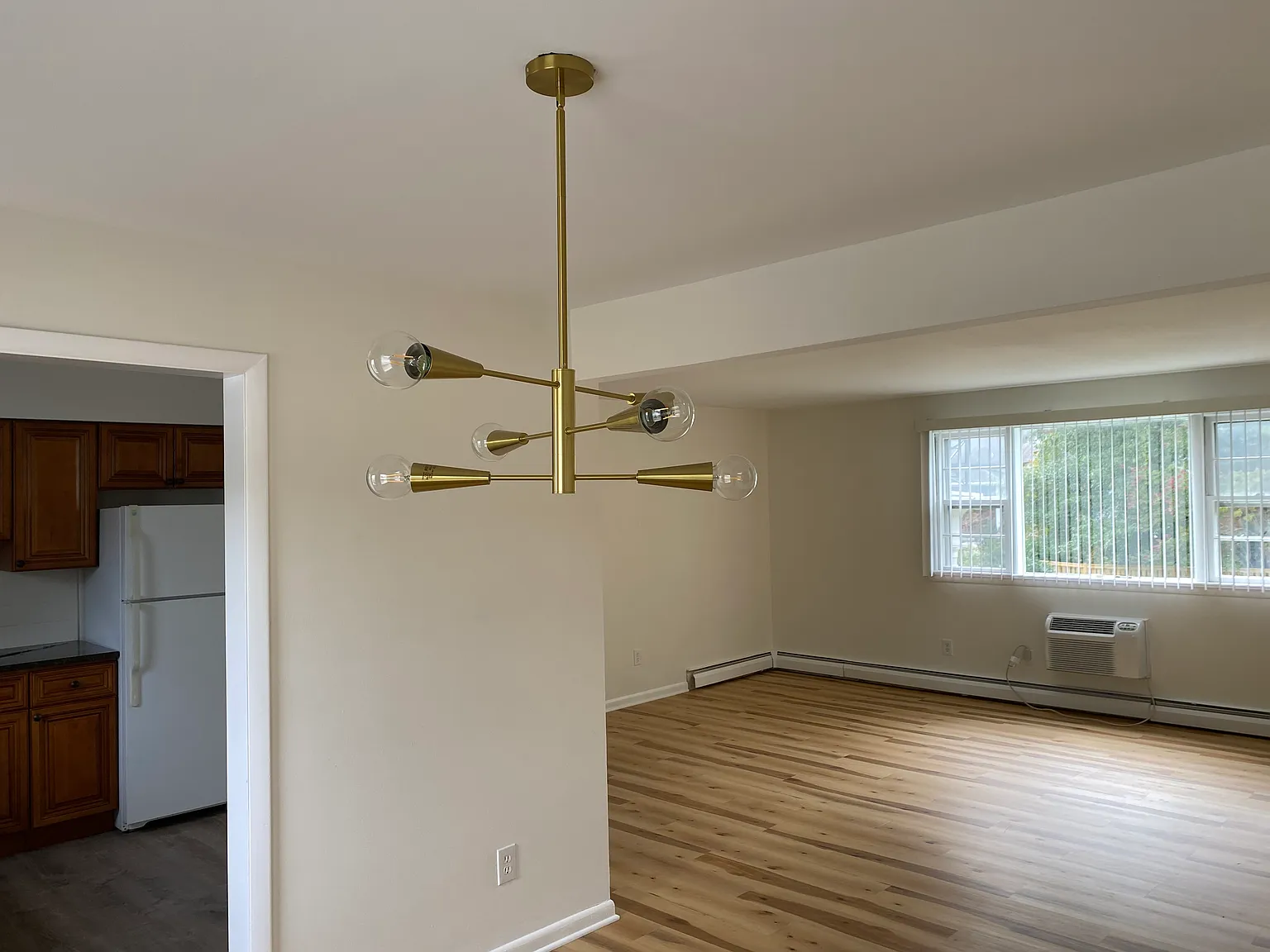2 bed, 1092 sqft, $2,400 — Photo 3