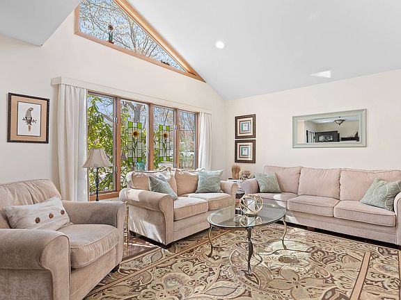 2nd image of 49 Homewood Dr