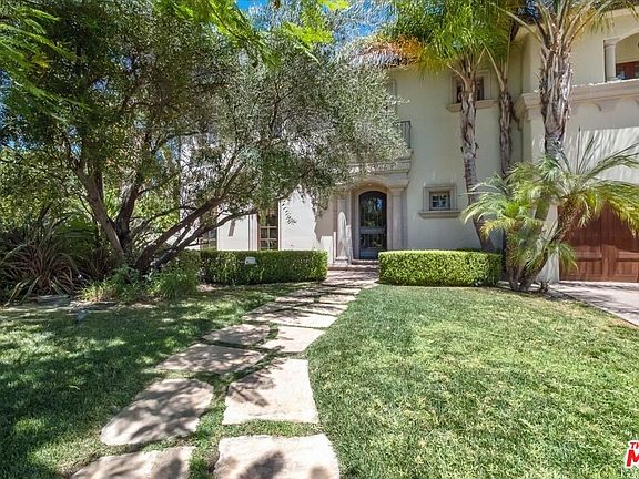 2nd image of 5010 Serena Cir
