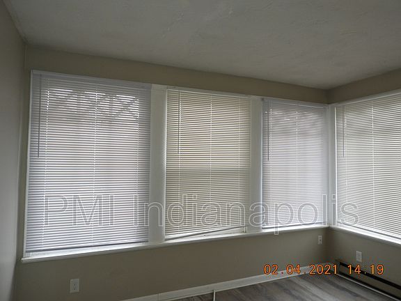 5th image of 602 W 10th St APT 1