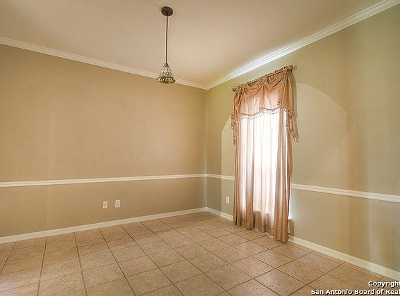 3rd image of 2617 Fairwood Dr