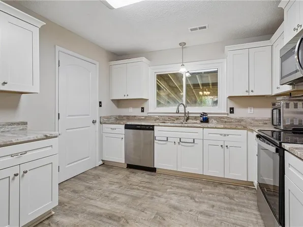 588 Windjammer Cres, Newport News, VA 23602